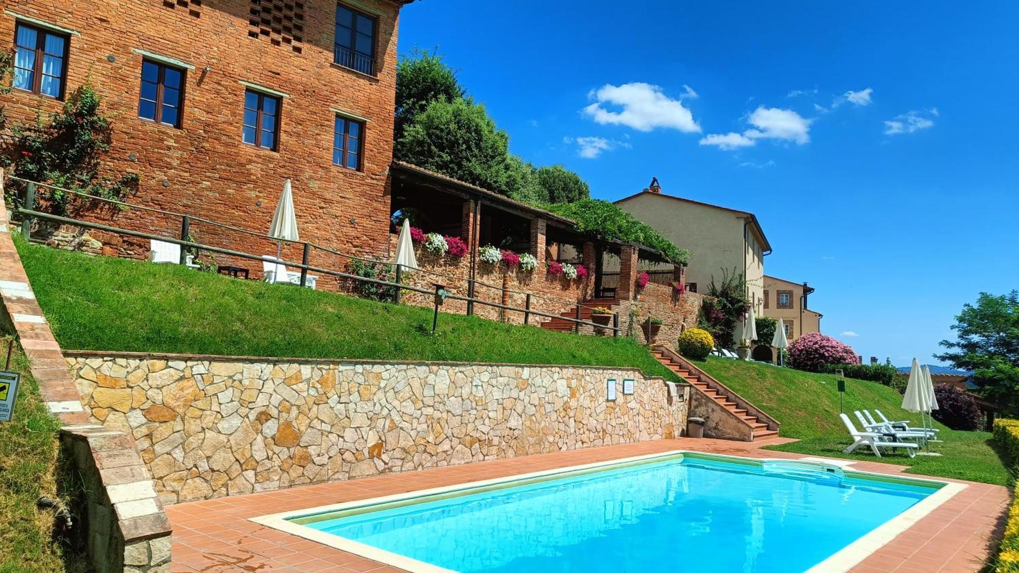 Hostal Borgo Fajani Terricciola Exterior foto