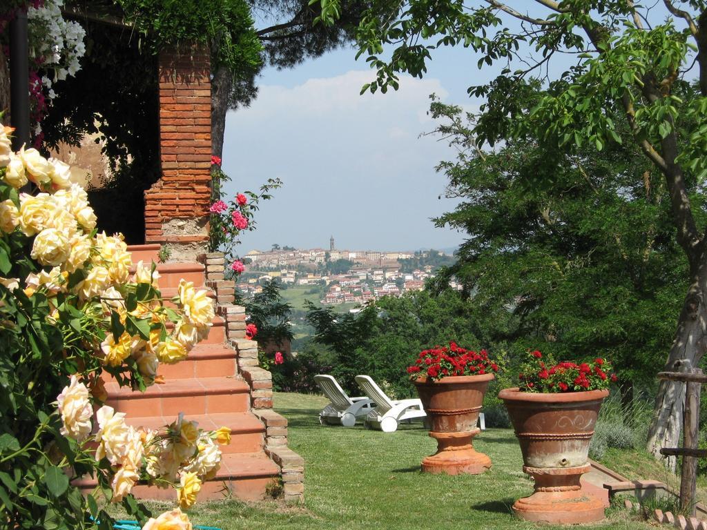 Hostal Borgo Fajani Terricciola Exterior foto
