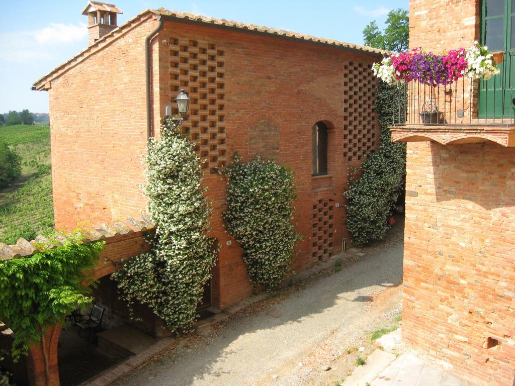 Hostal Borgo Fajani Terricciola Exterior foto