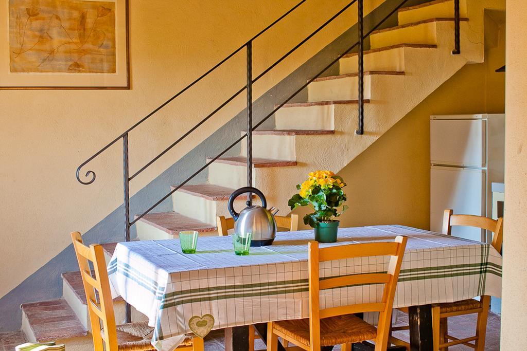 Hostal Borgo Fajani Terricciola Exterior foto