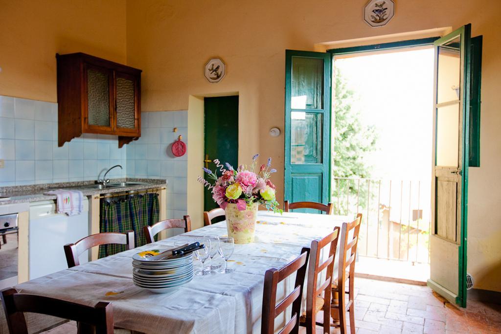 Hostal Borgo Fajani Terricciola Exterior foto